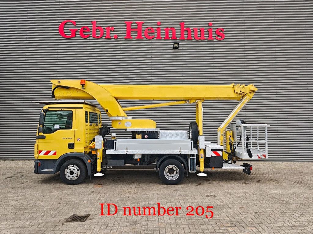 MAN 4x2 Palfinger P300KS