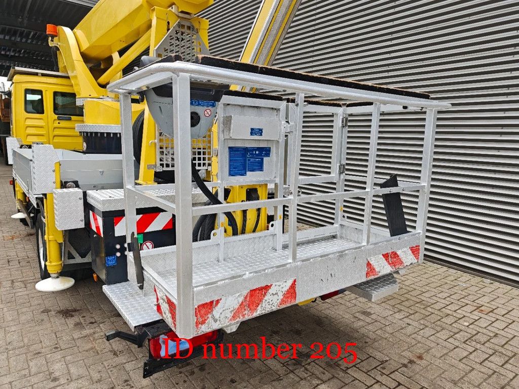 MAN 4x2 Palfinger P300KS