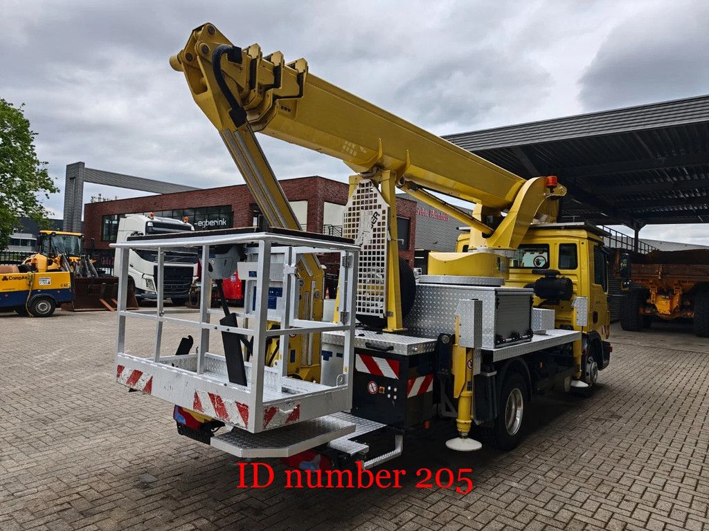 MAN 4x2 Palfinger P300KS
