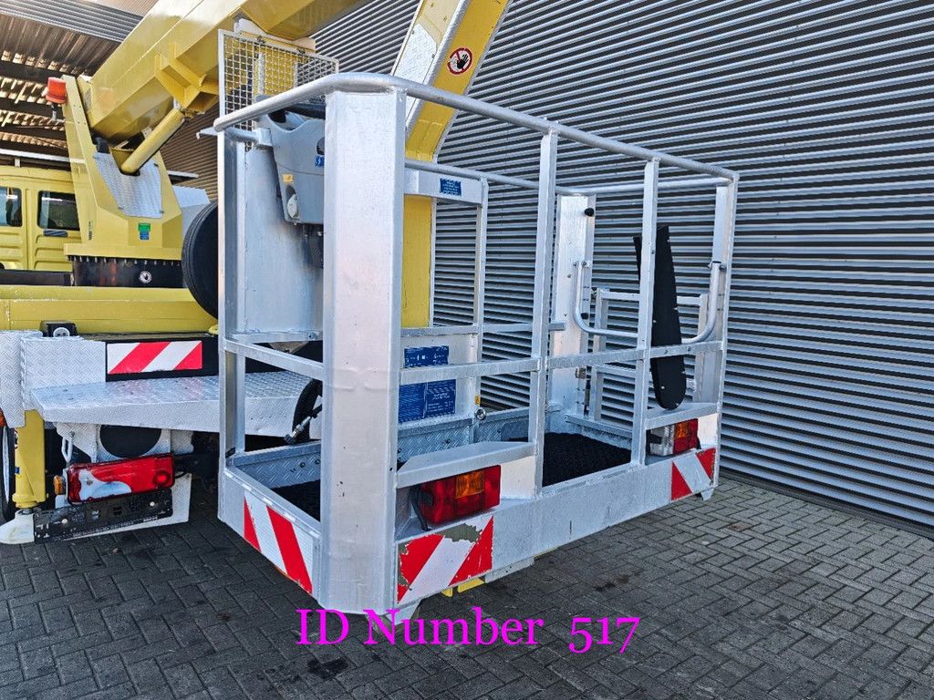 MAN 4x2 Palfinger WT 300