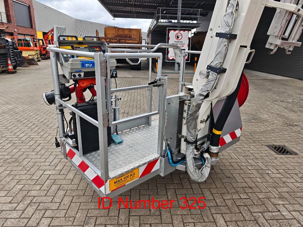 Scania G 340 4x2 Bronto Skylift F27HDT 2000