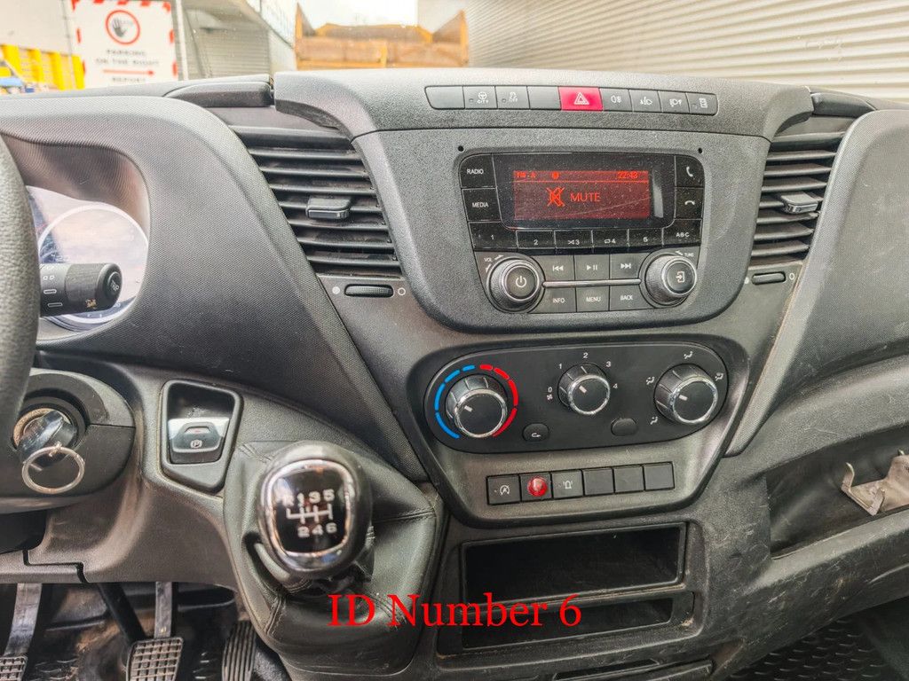 Iveco 35-140 Multitel MX 250