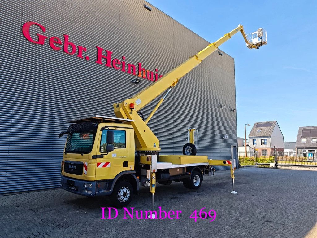 MAN 4x2 Palfinger WT 300