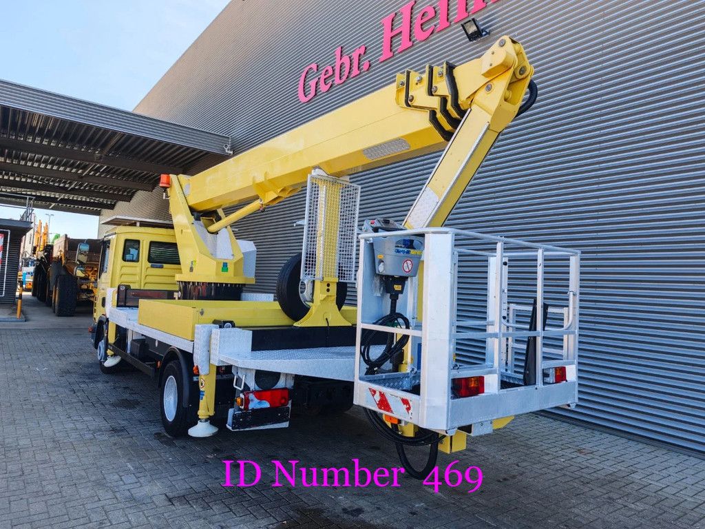 MAN 4x2 Palfinger WT 300