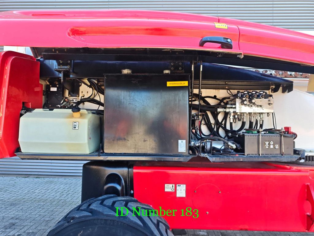JLG 1350 SJP