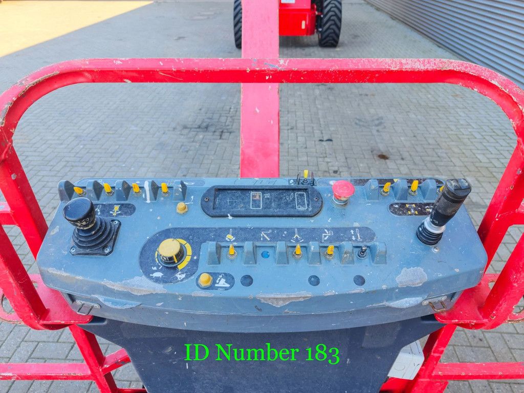 JLG 1350 SJP