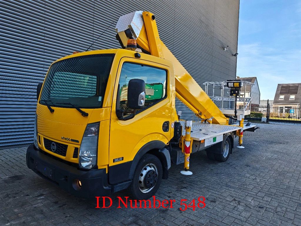 Nissan 35.12 NT400 Palfinger P220B