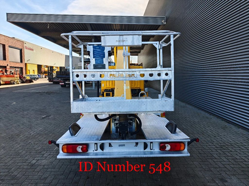 Nissan 35.12 NT400 Palfinger P220B