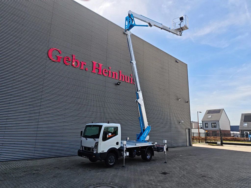 Nissan 35.13 NT400 Multitel MX210