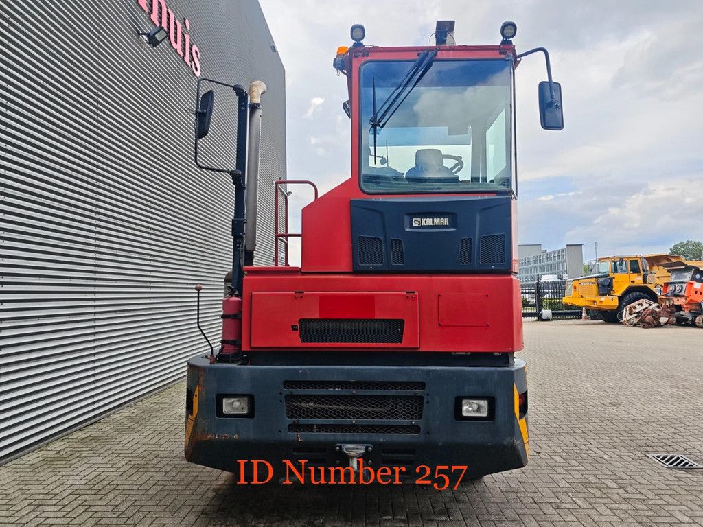 Kalmar 4x4 High Cabin!