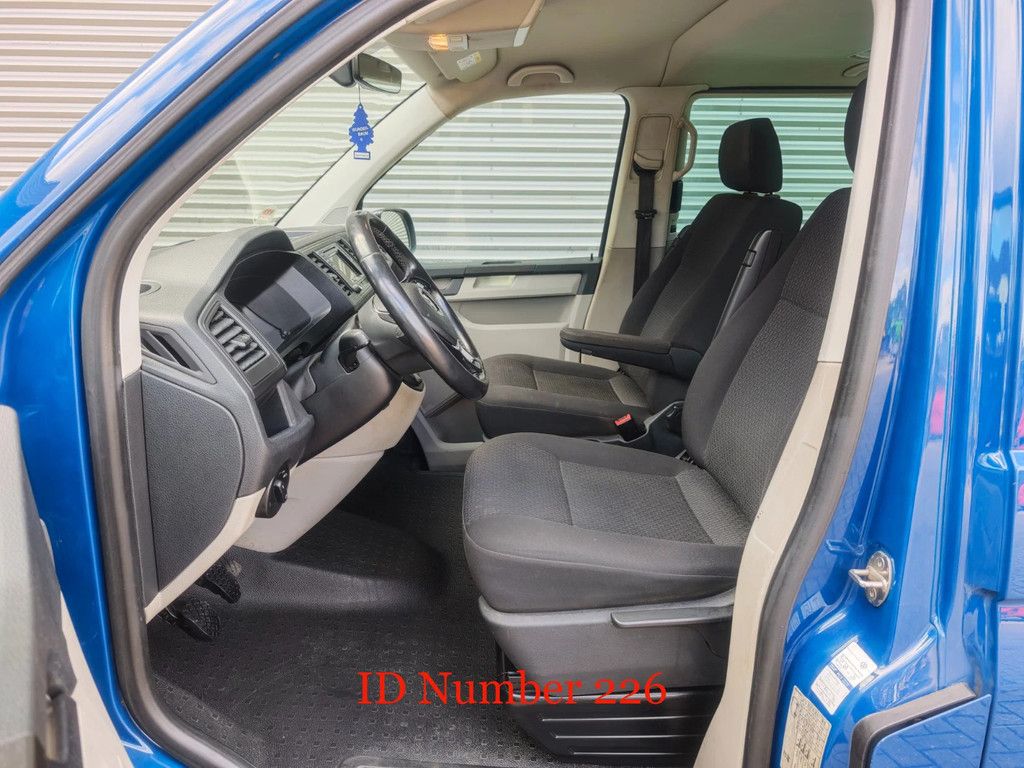 Volkswagen Caravelle 2.0 TDI 8 Persons!