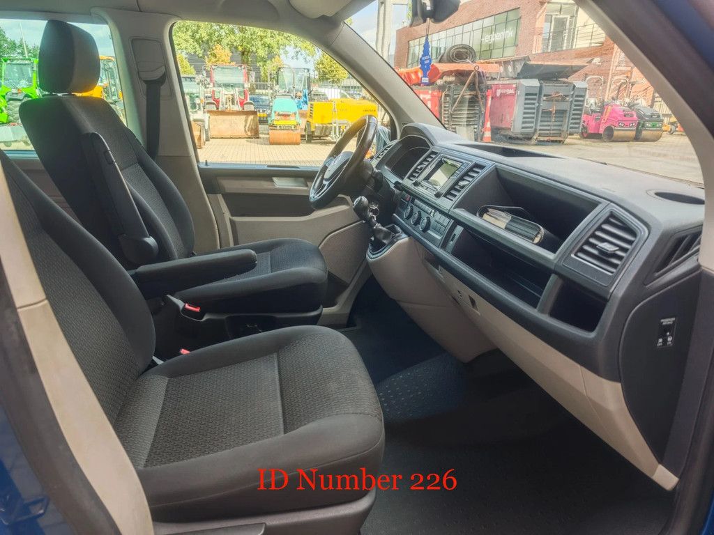 Volkswagen Caravelle 2.0 TDI 8 Persons!