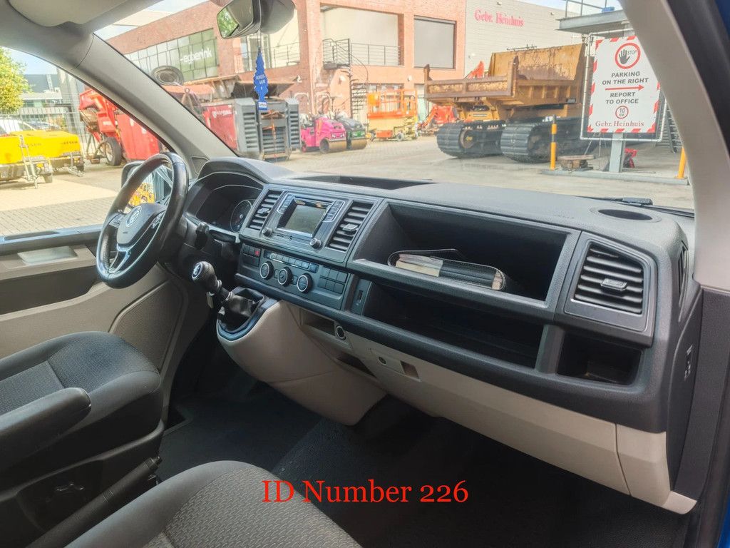Volkswagen Caravelle 2.0 TDI 8 Persons!