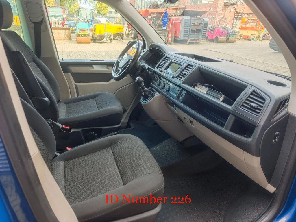 Volkswagen Caravelle 2.0 TDI 8 Persons!