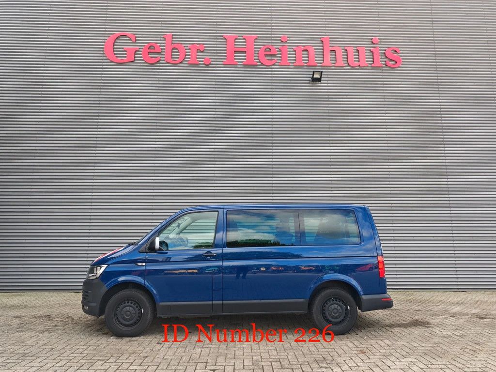 Volkswagen Caravelle 2.0 TDI 8 Persons!