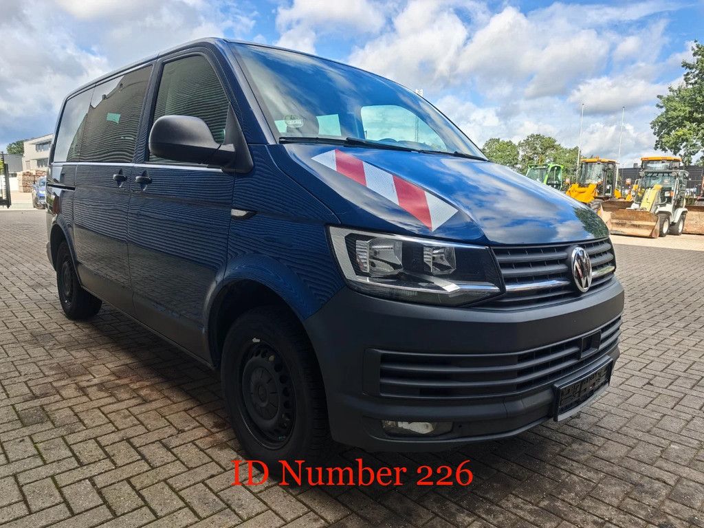 Volkswagen Caravelle 2.0 TDI 8 Persons!