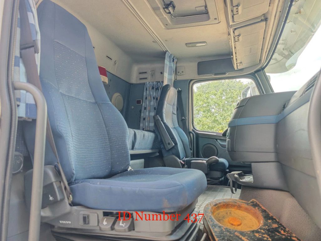 Volvo 6x2 Palfinger PK 44002