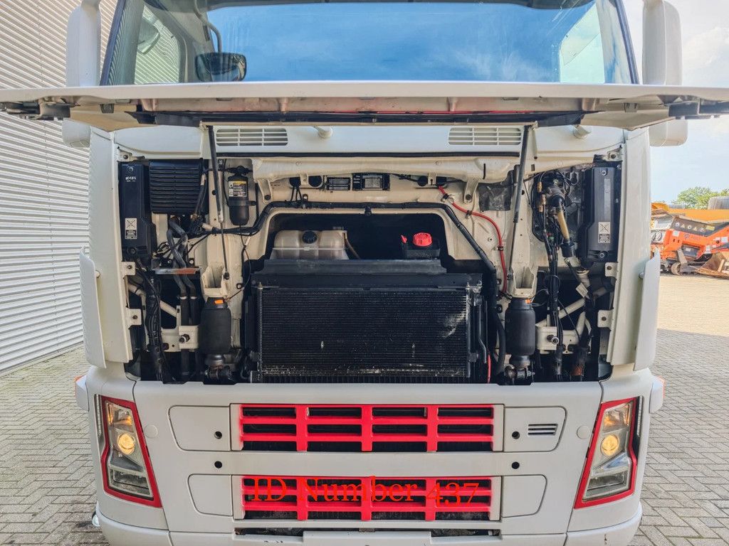 Volvo 6x2 Palfinger PK 44002
