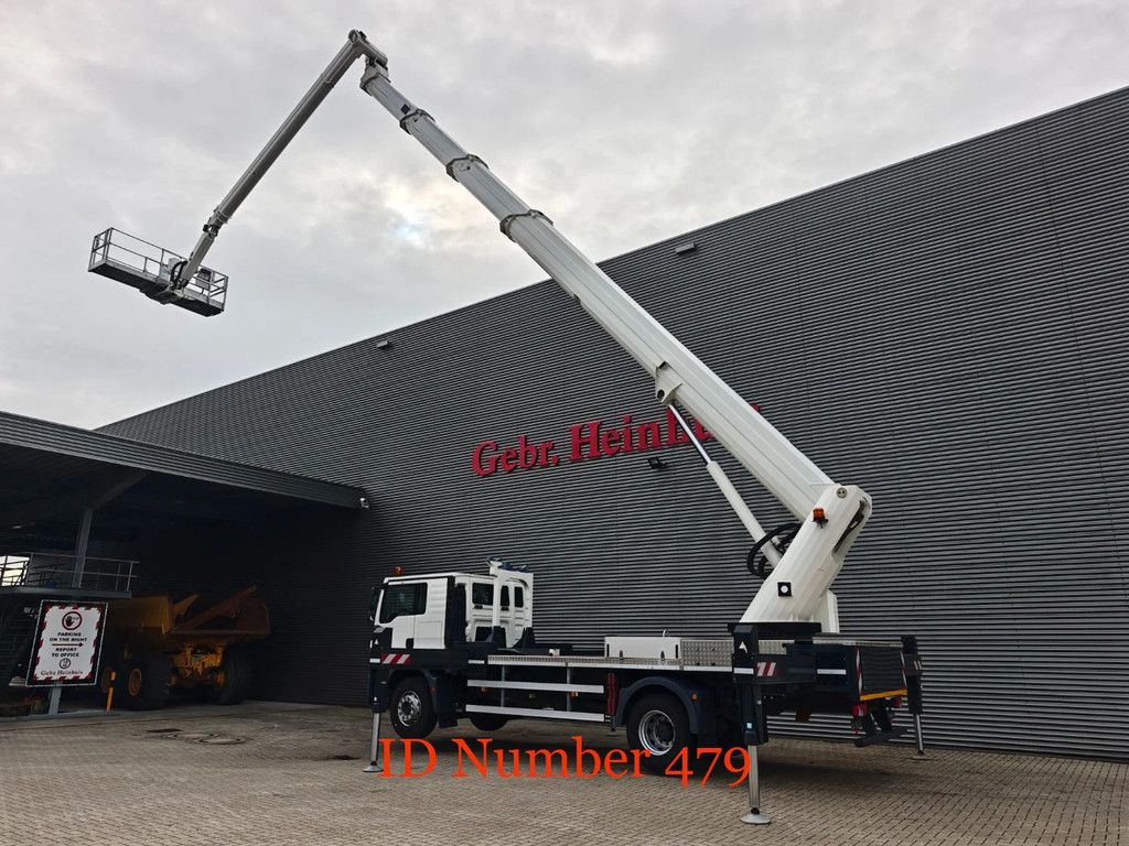 MAN 4x2 Ruthmann T460