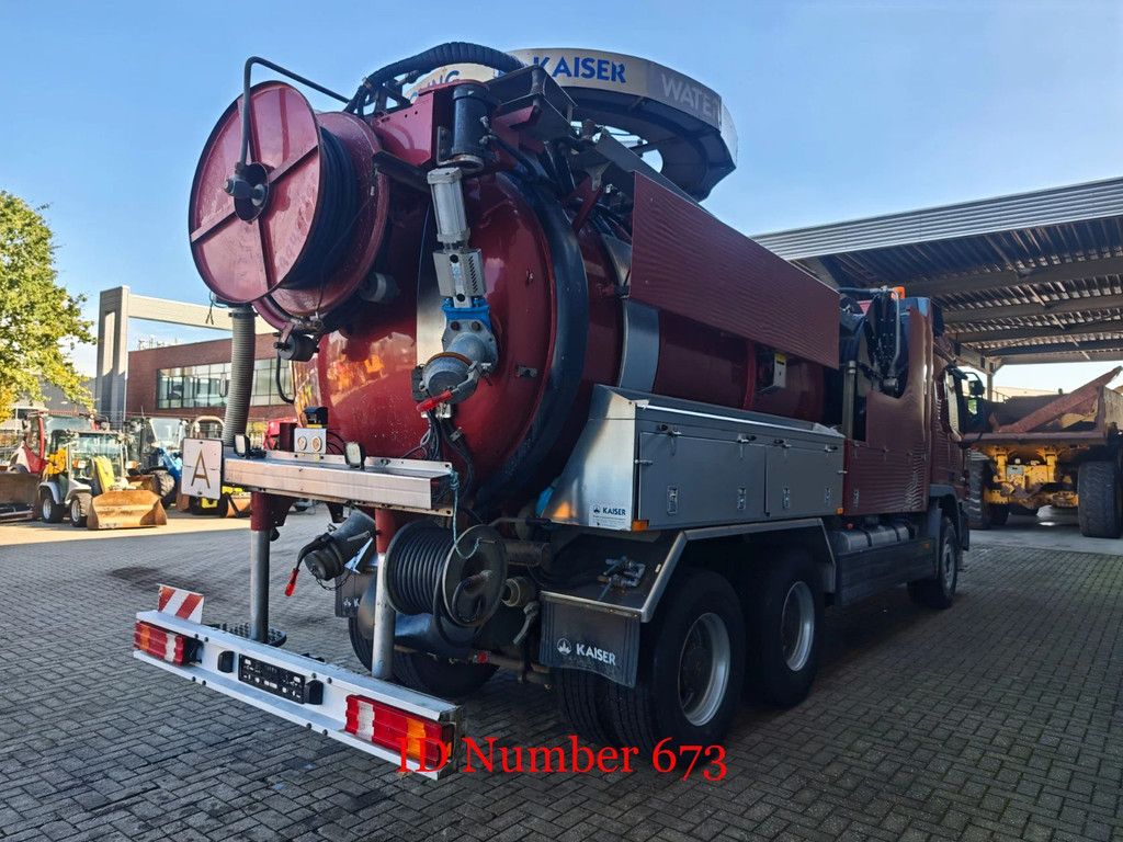 Mercedes-Benz 6x4 Kaiser Aquastar 11.000 Liter
