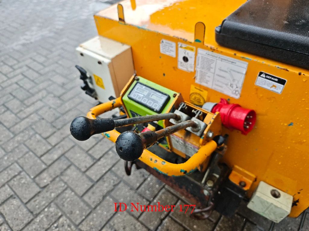 Maeda MC 285 CRME Diesel + Electric!