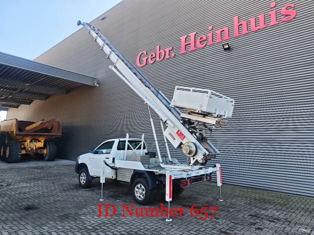 Toyota 4x2 Klaas Shorty 25