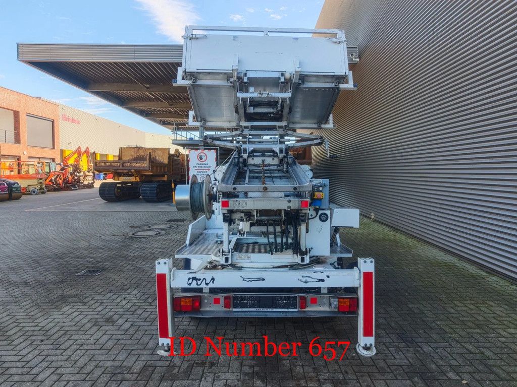 Toyota 4x2 Klaas Shorty 25